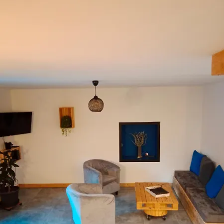 Loncas Holiday home *